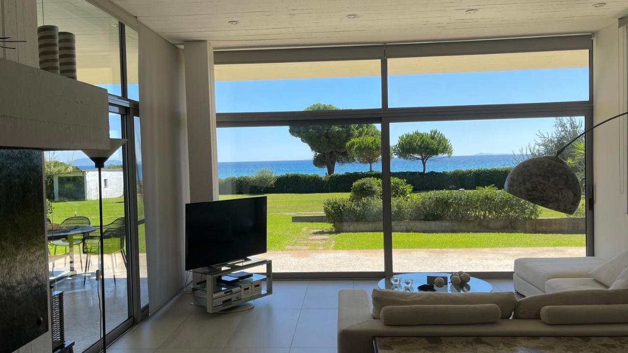 Beachfront Villa Hoopoe Schinias, Marathon Bagian luar foto